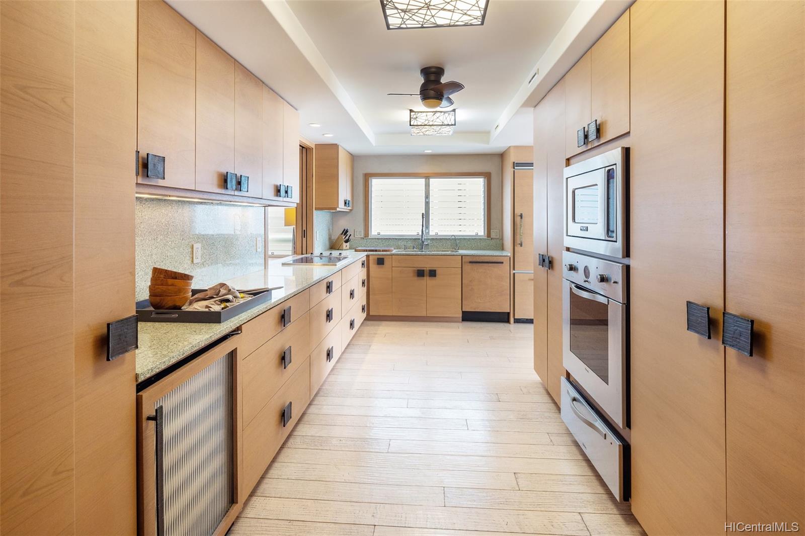 3003 Kalakaua Avenue  Unit 5B