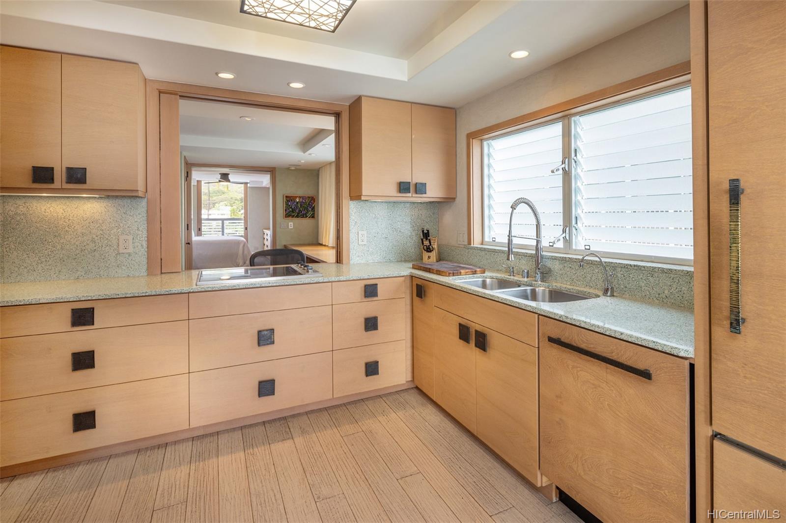 3003 Kalakaua Avenue  Unit 5B