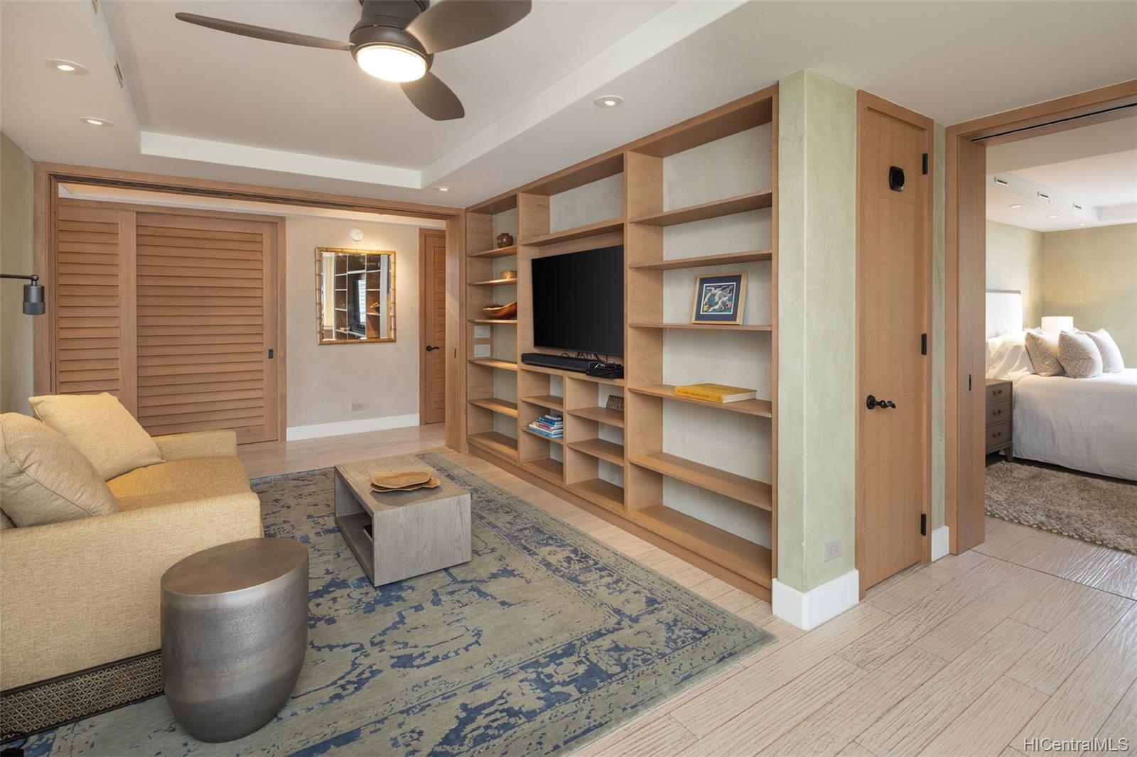 3003 Kalakaua Avenue  Unit 5B