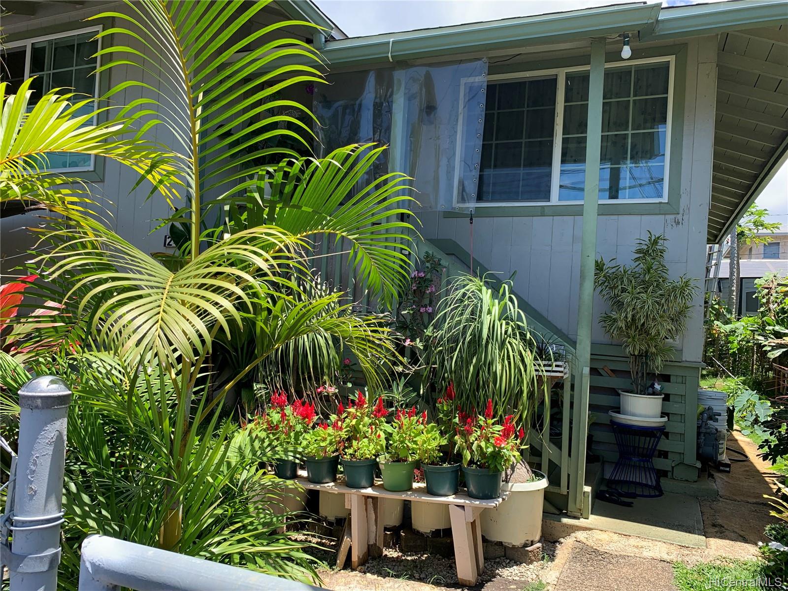 2704 Kalihi Street