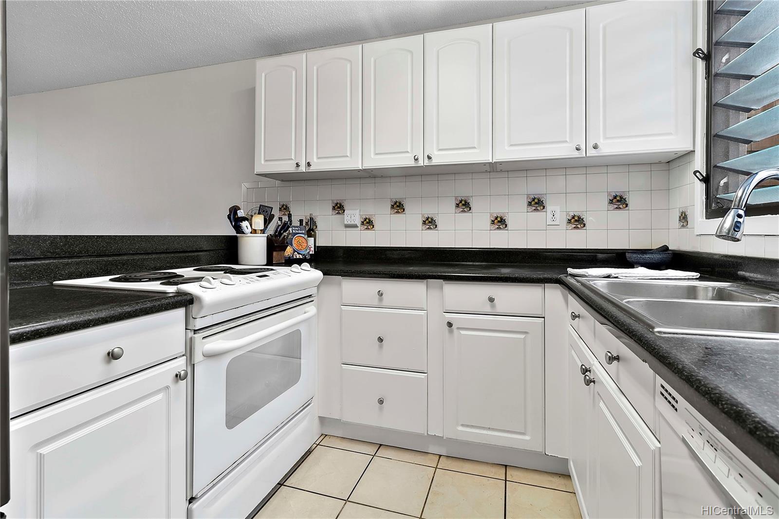 1015 Aoloa Place  Unit 340