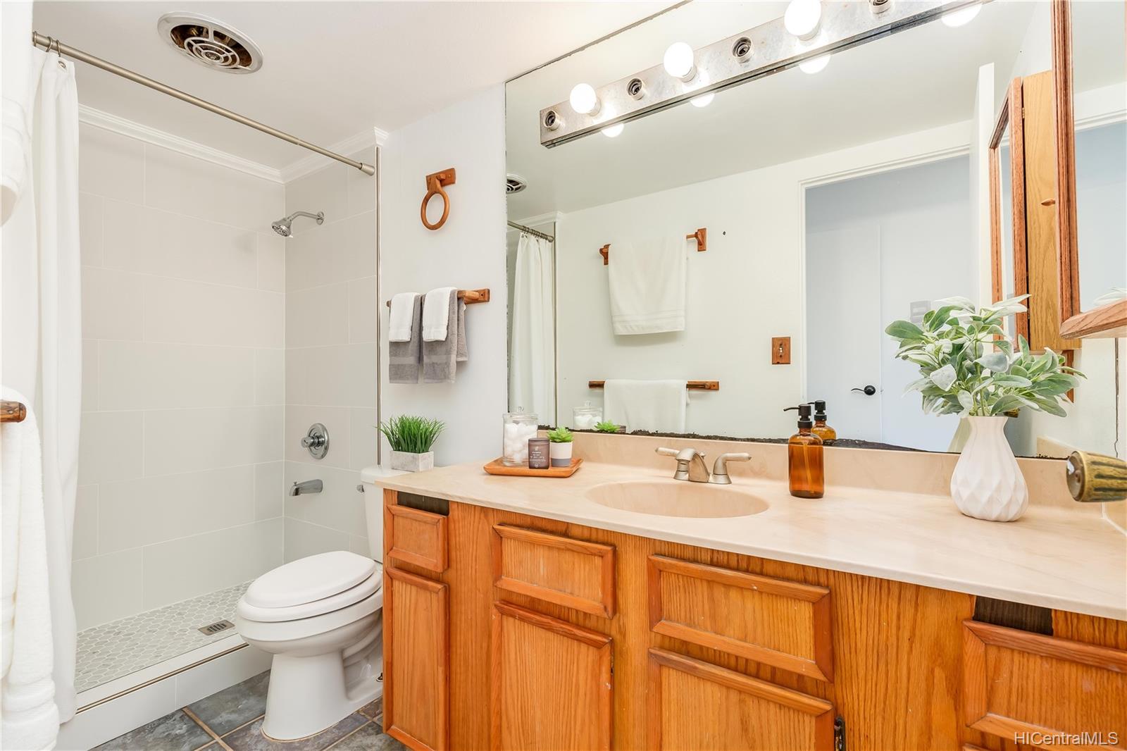 44-150 4 Kou Place  Unit 2204