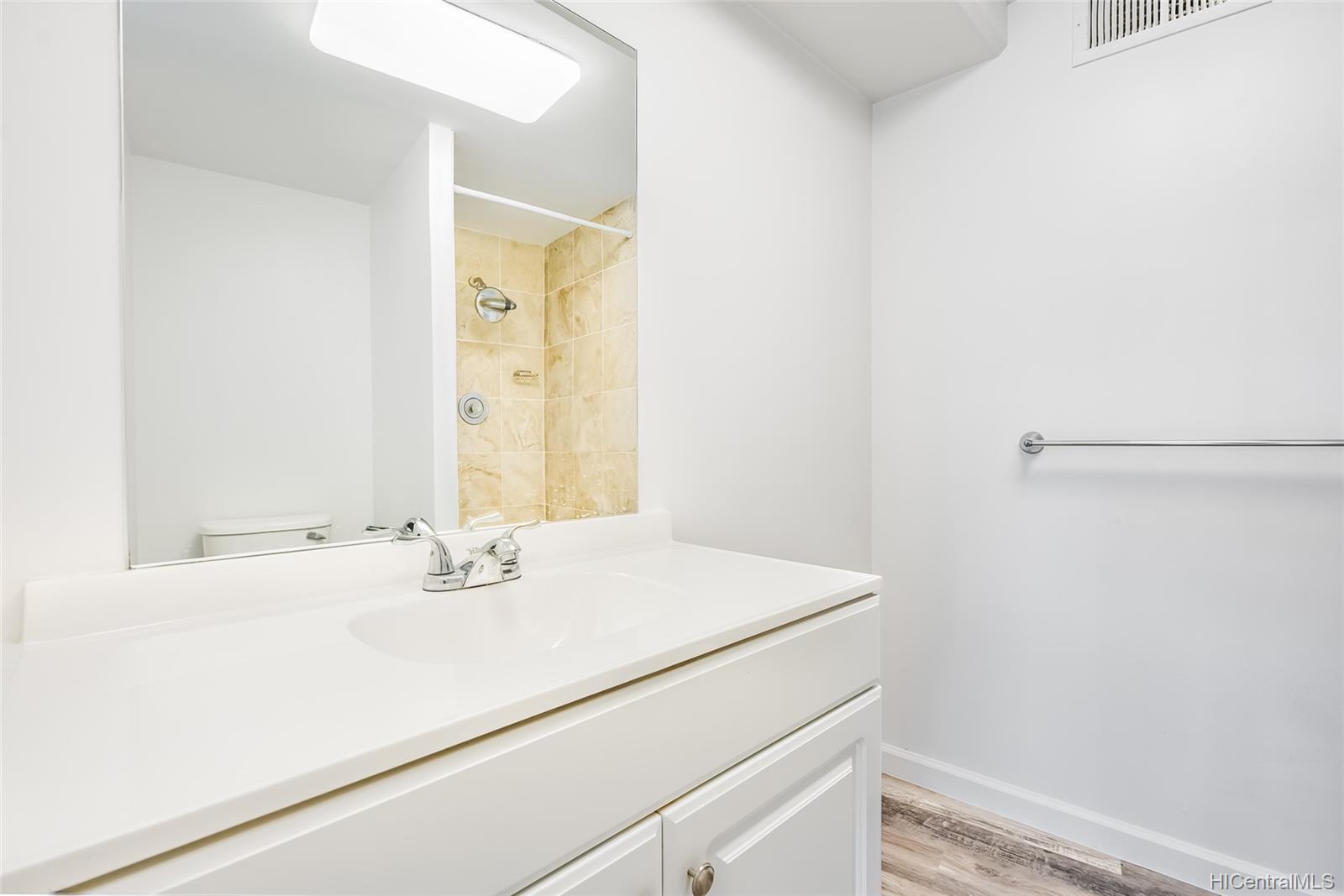 2333 Kapiolani Boulevard  Unit 2102