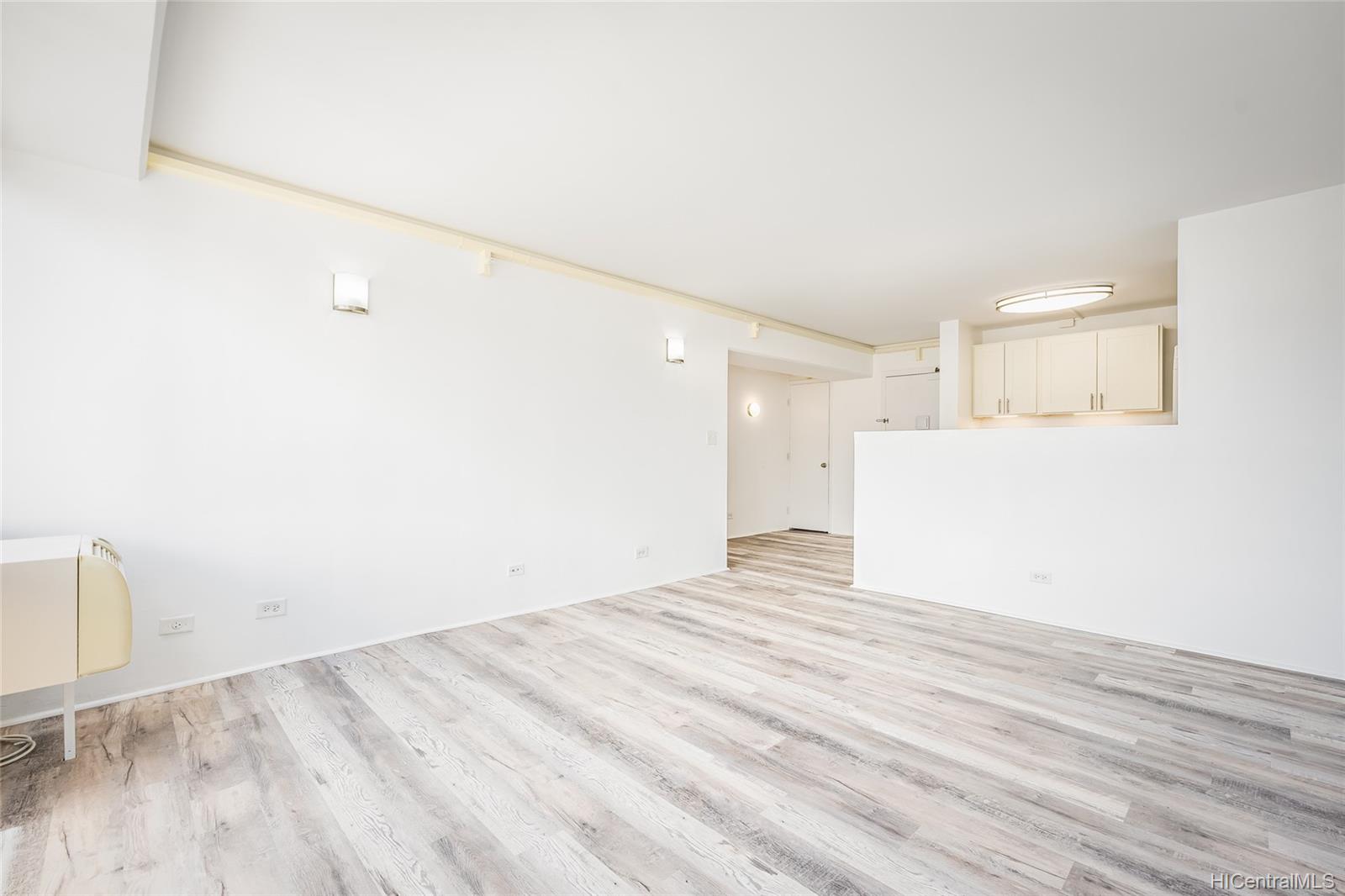 2333 Kapiolani Boulevard  Unit 2102