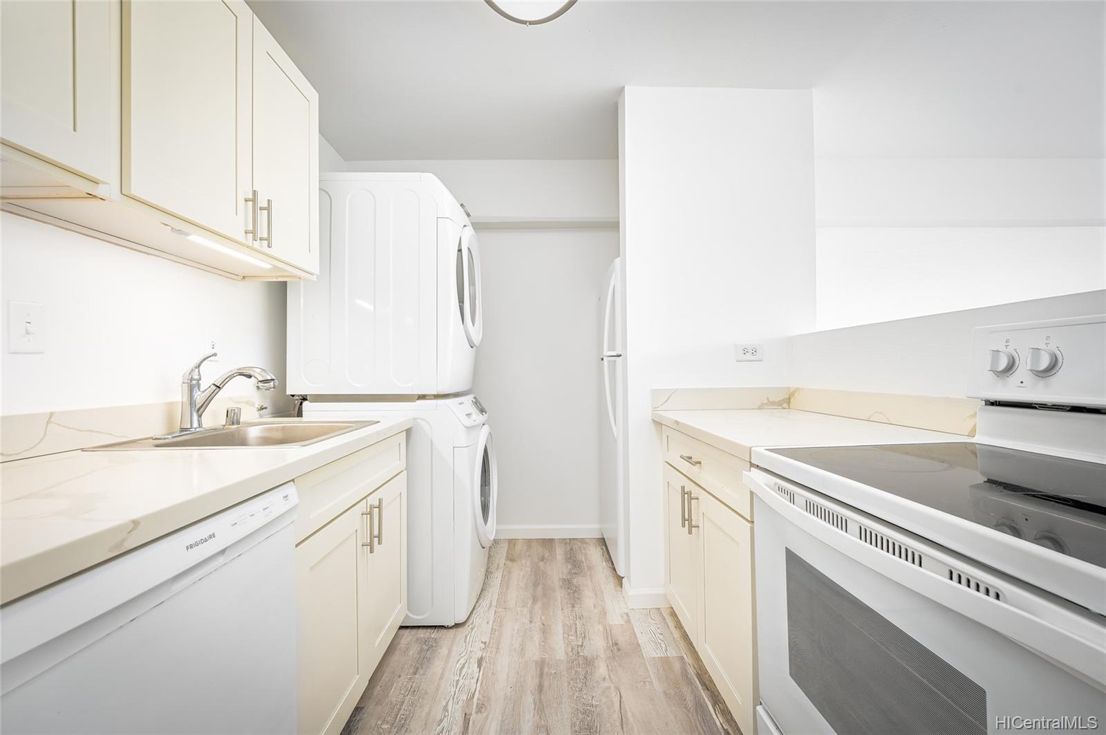 2333 Kapiolani Boulevard  Unit 2102