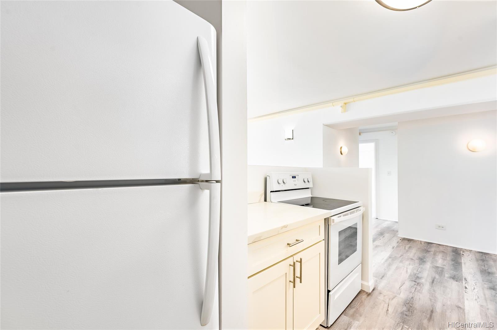 2333 Kapiolani Boulevard  Unit 2102