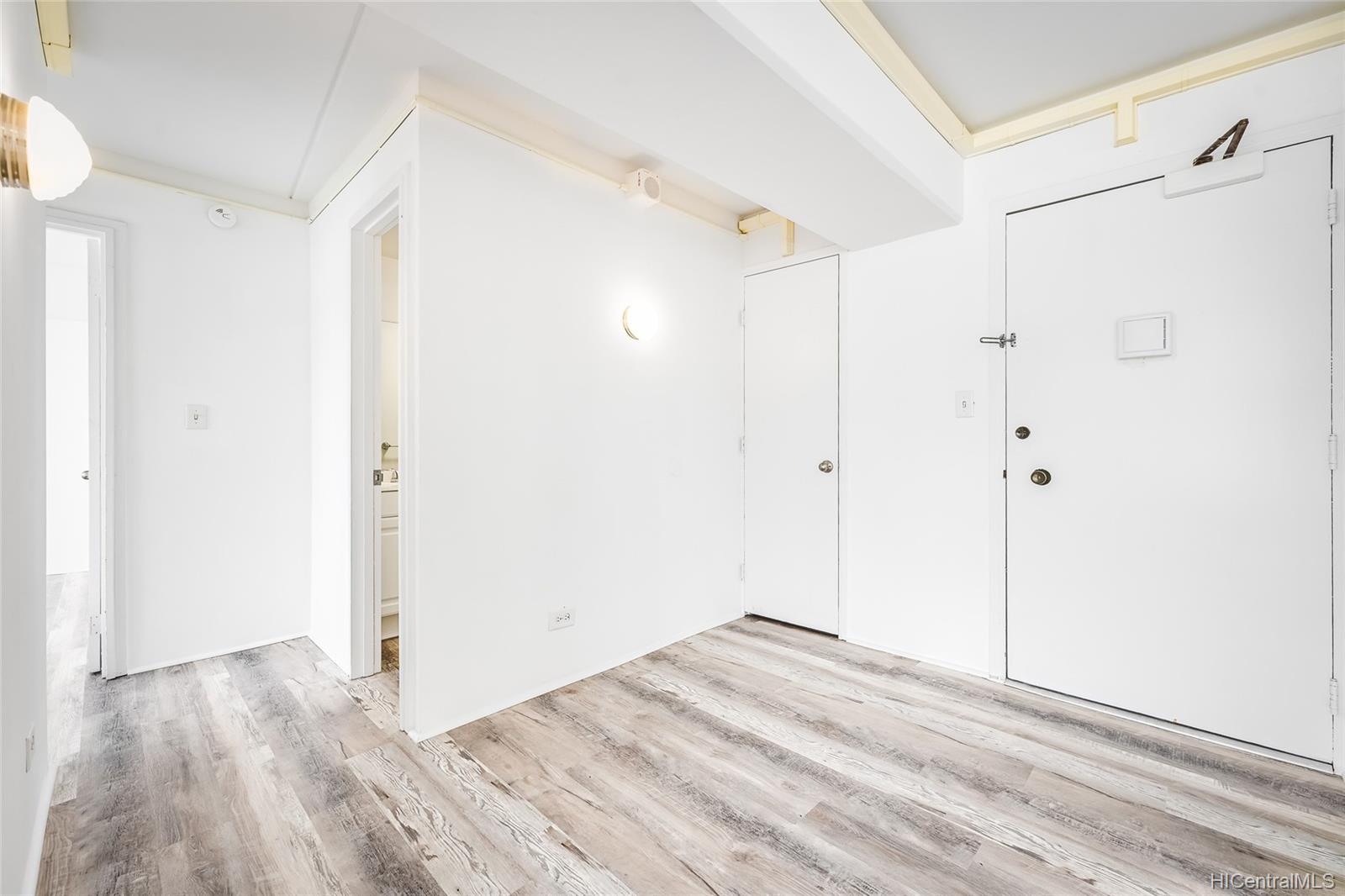 2333 Kapiolani Boulevard  Unit 2102