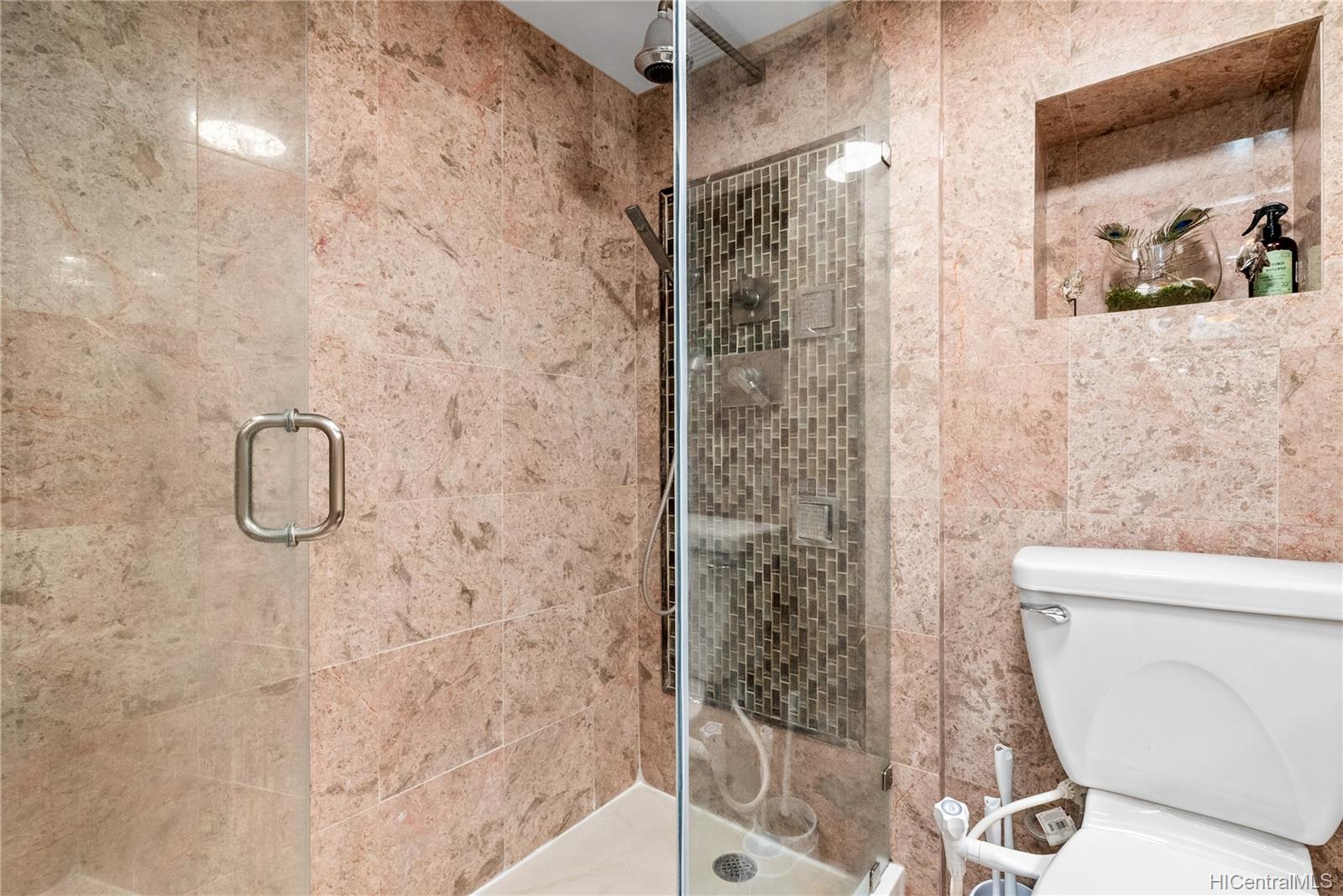 501 Hahaione Street  Unit 1/10J