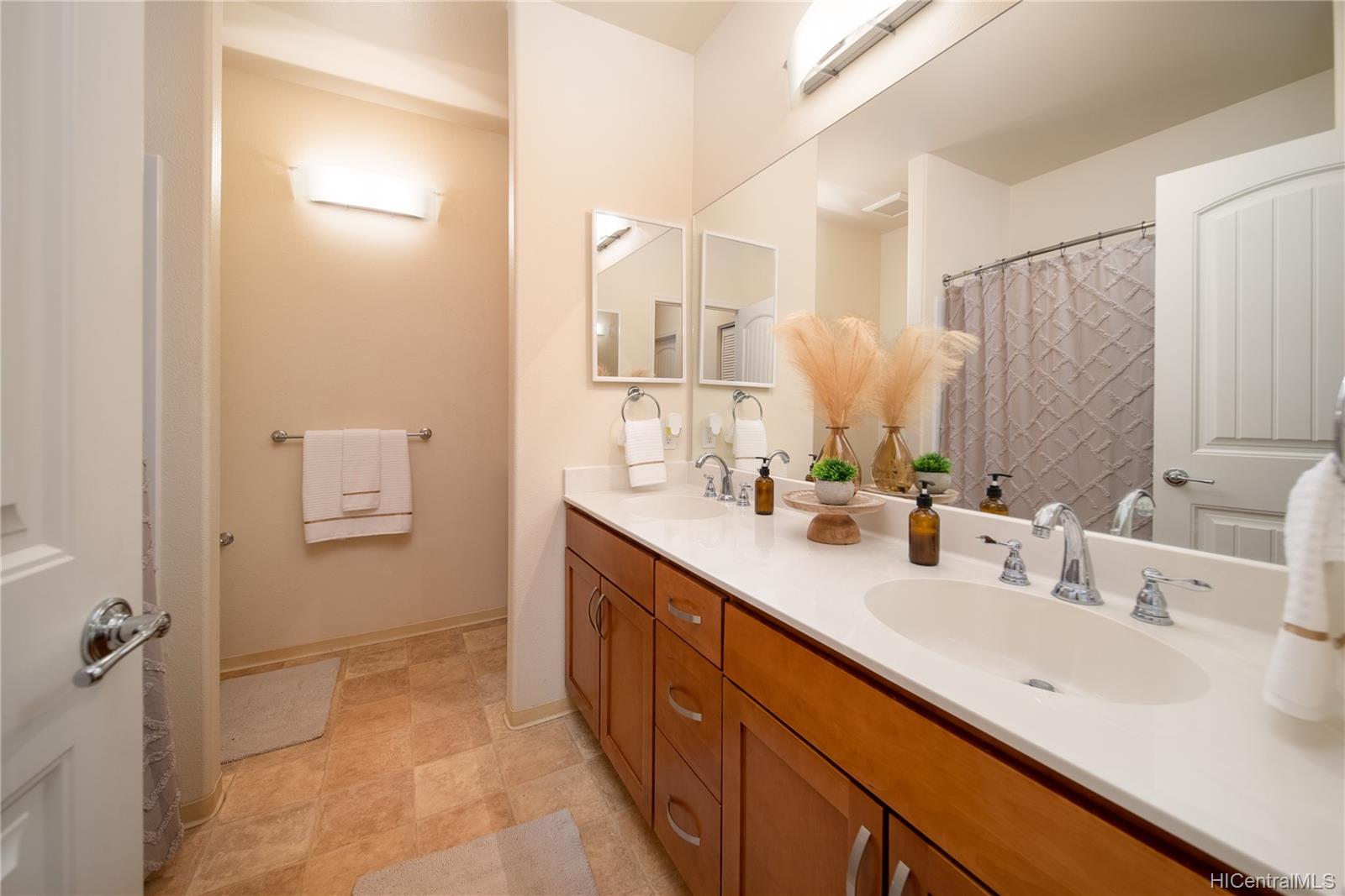1143 Kakala Street  Unit 302