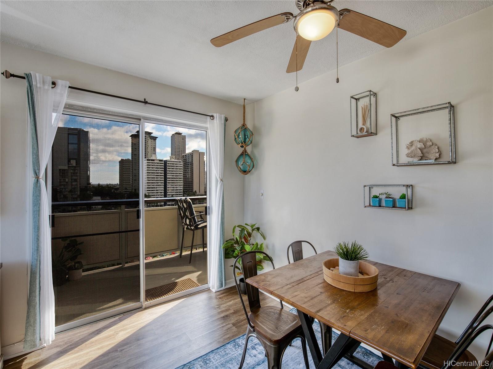 509 University Avenue  Unit 1001