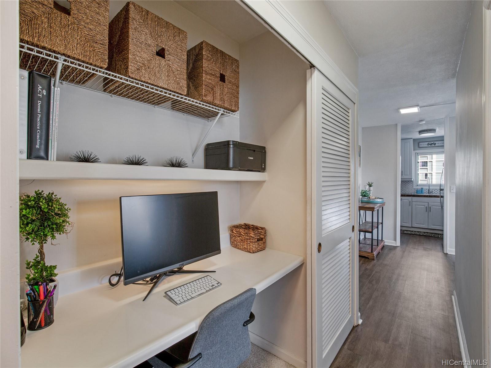 509 University Avenue  Unit 1001