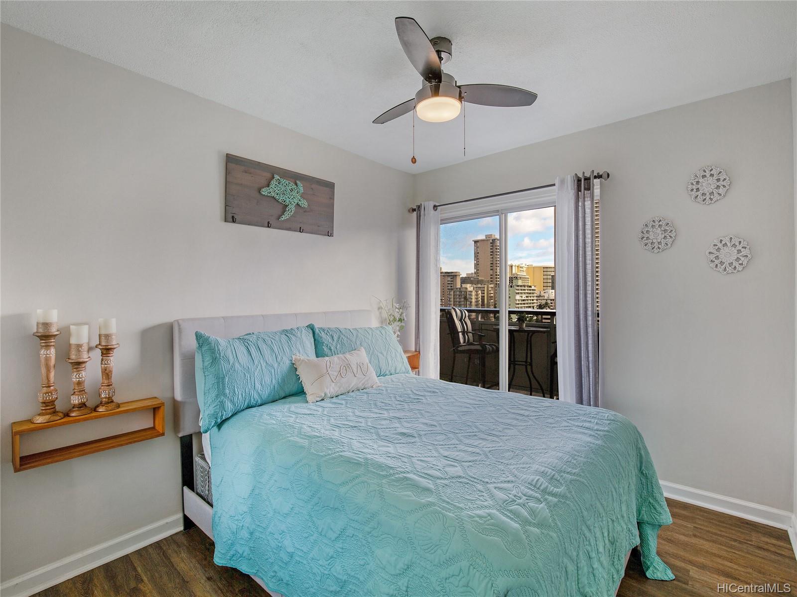 509 University Avenue  Unit 1001