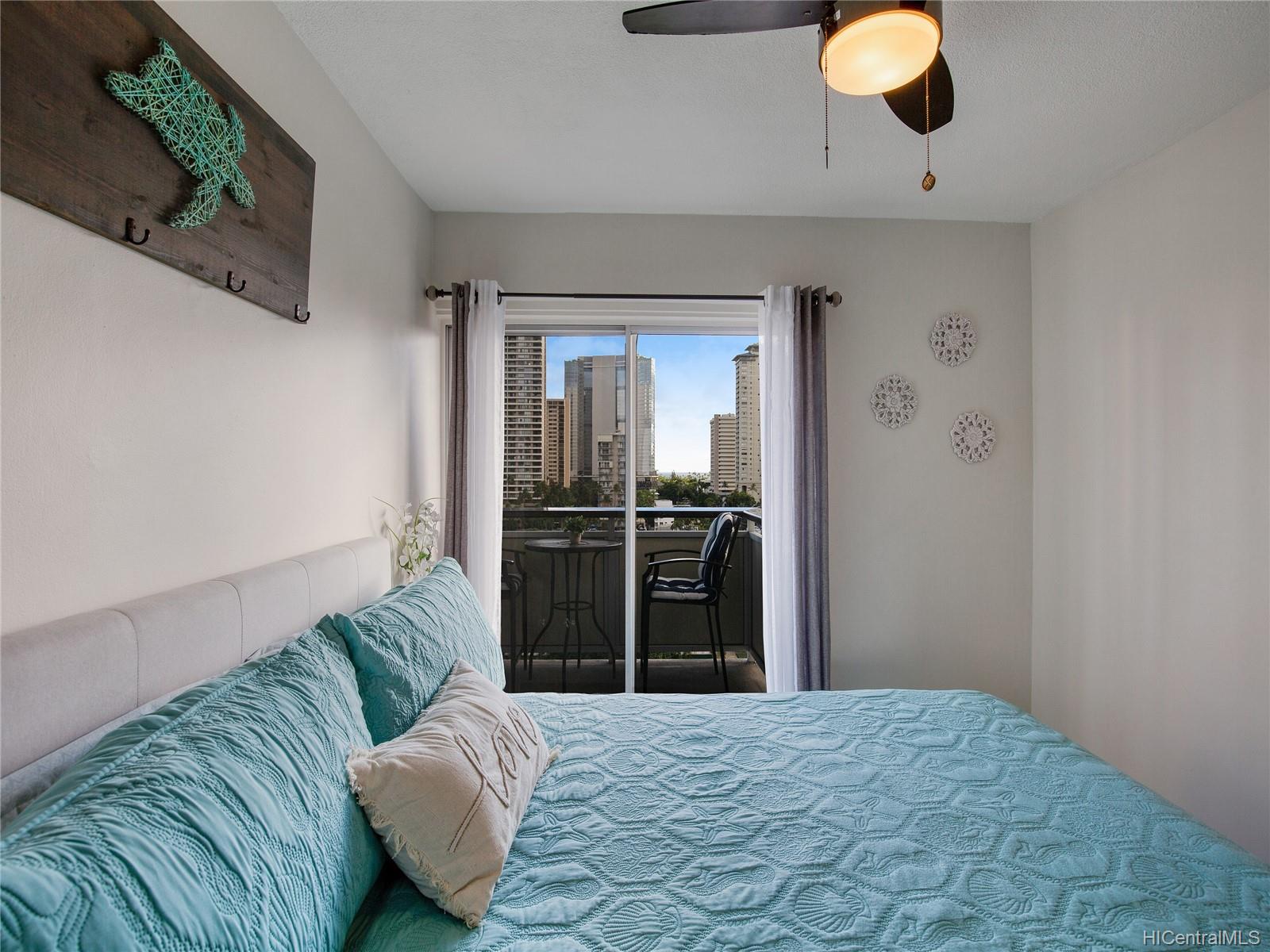 509 University Avenue  Unit 1001