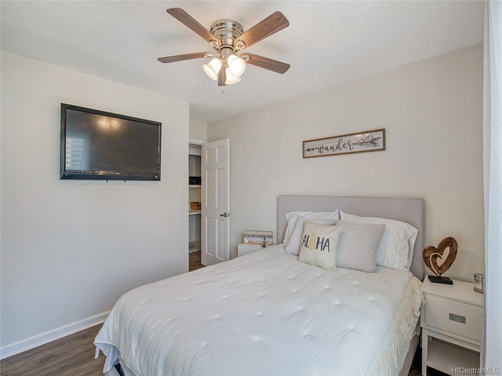 509 University Avenue  Unit 1001