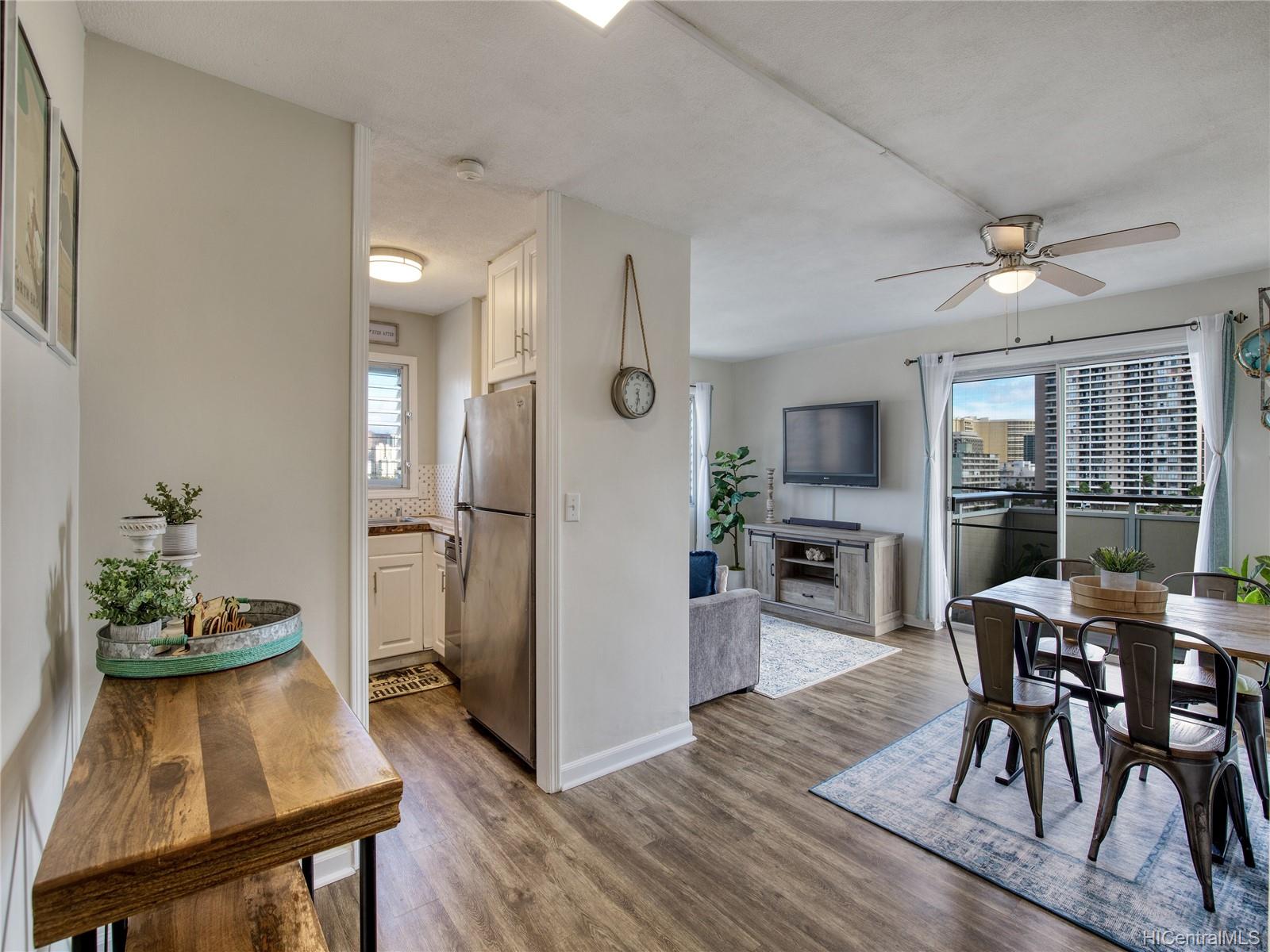 509 University Avenue  Unit 1001