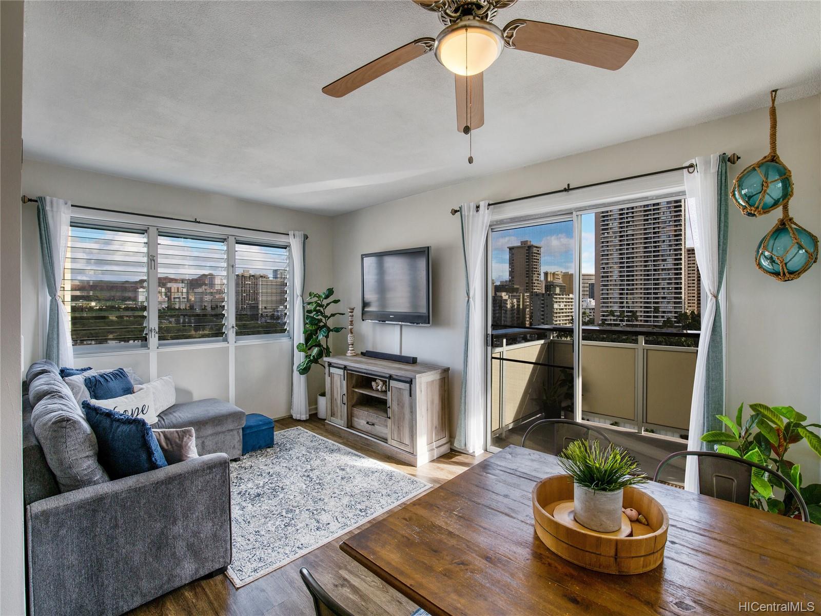 509 University Avenue  Unit 1001