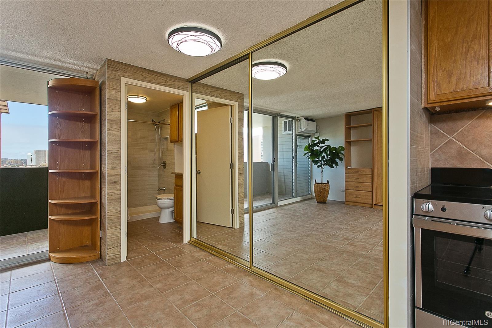 Ward Kinau 824 Kinau Street Unit 1211 Honolulu HI 96813 sold on 10072022