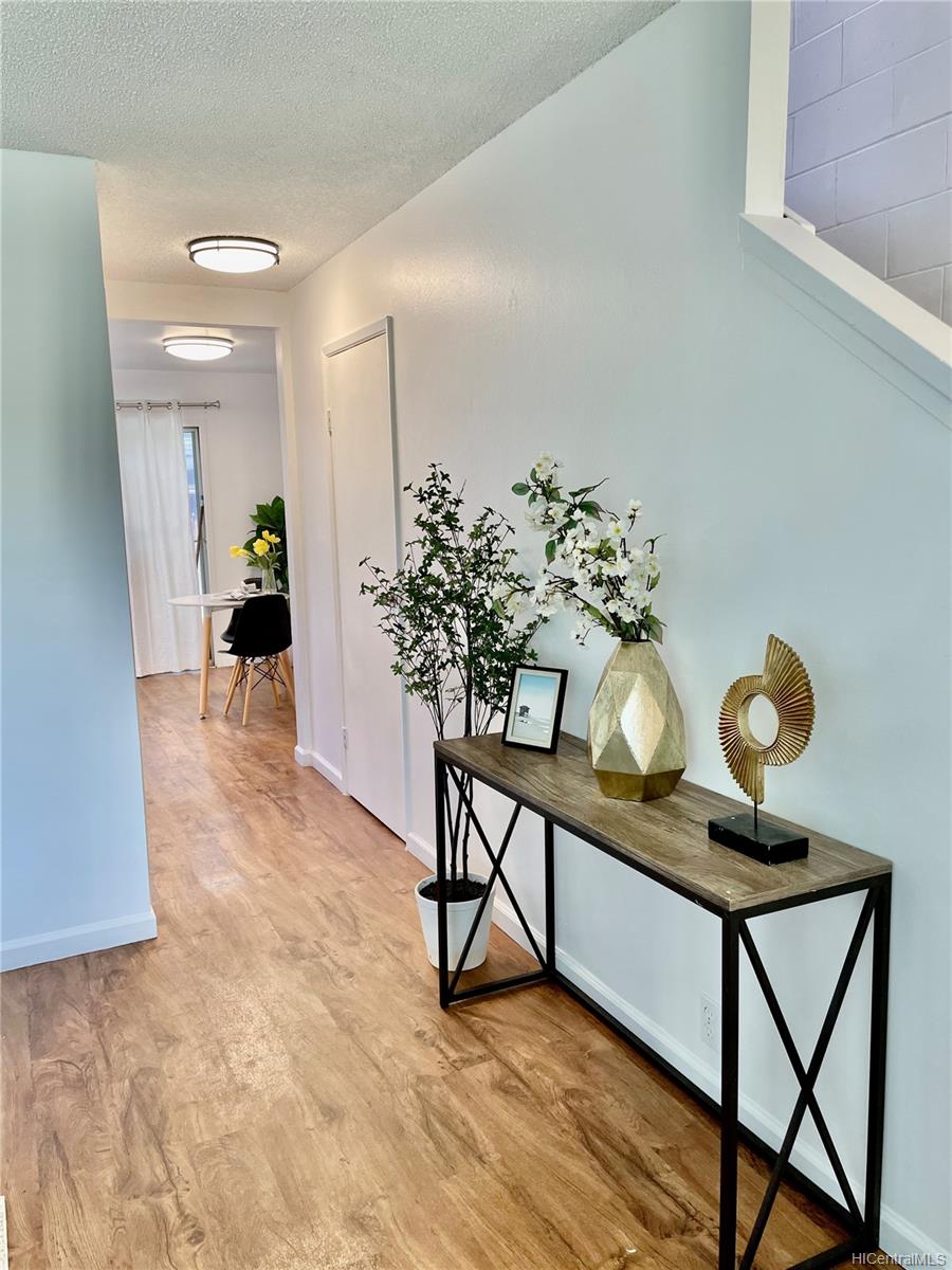 Pacific Village Annex 98291 Ualo Street Unit U2 Aiea HI 96701 sold on