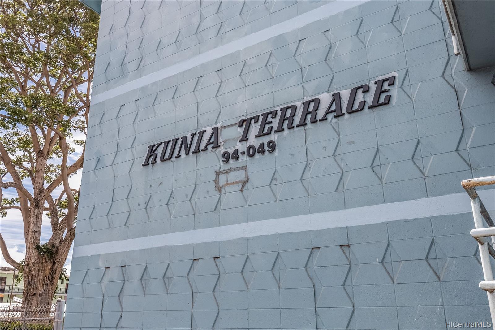 Kunia Terrace 94-049 Waipahu Street  Unit 105