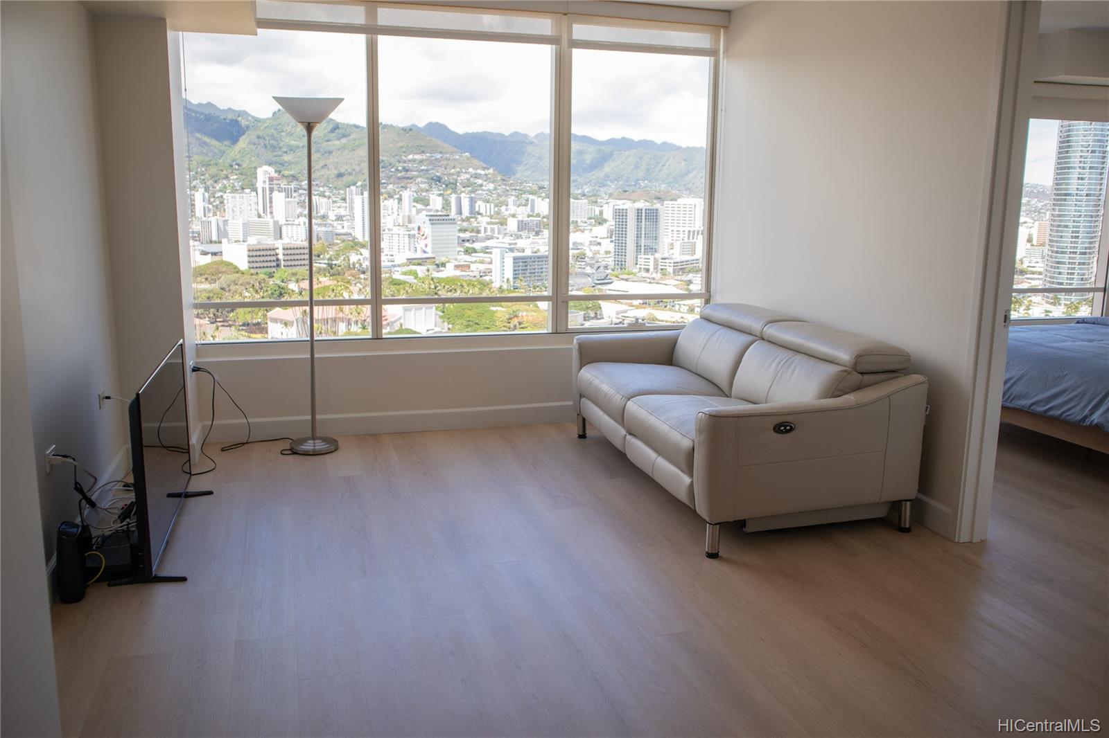 1009 Kapiolani Boulevard  Unit 2612