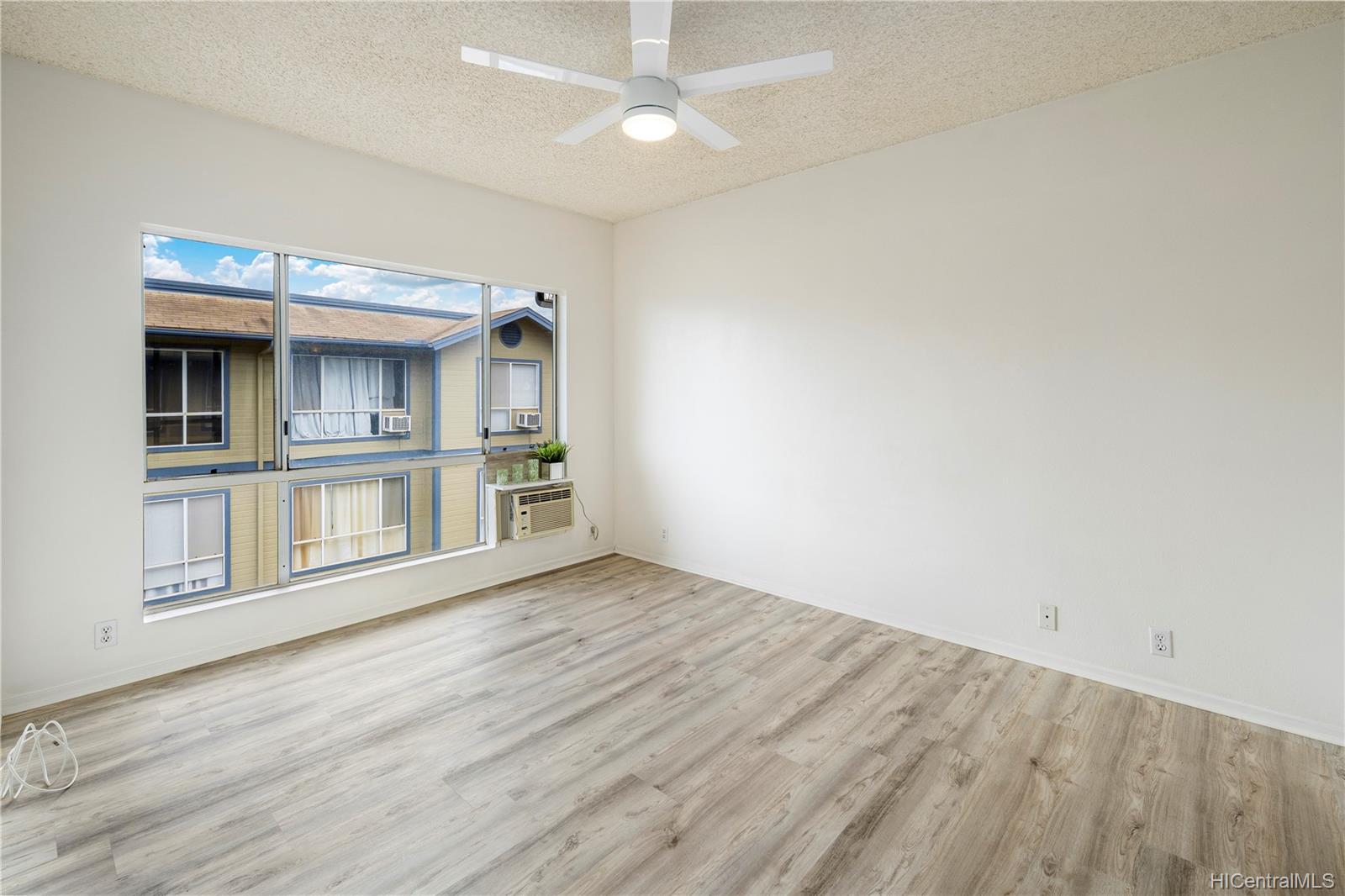 91-213 Hanapouli Circle  Unit 37I