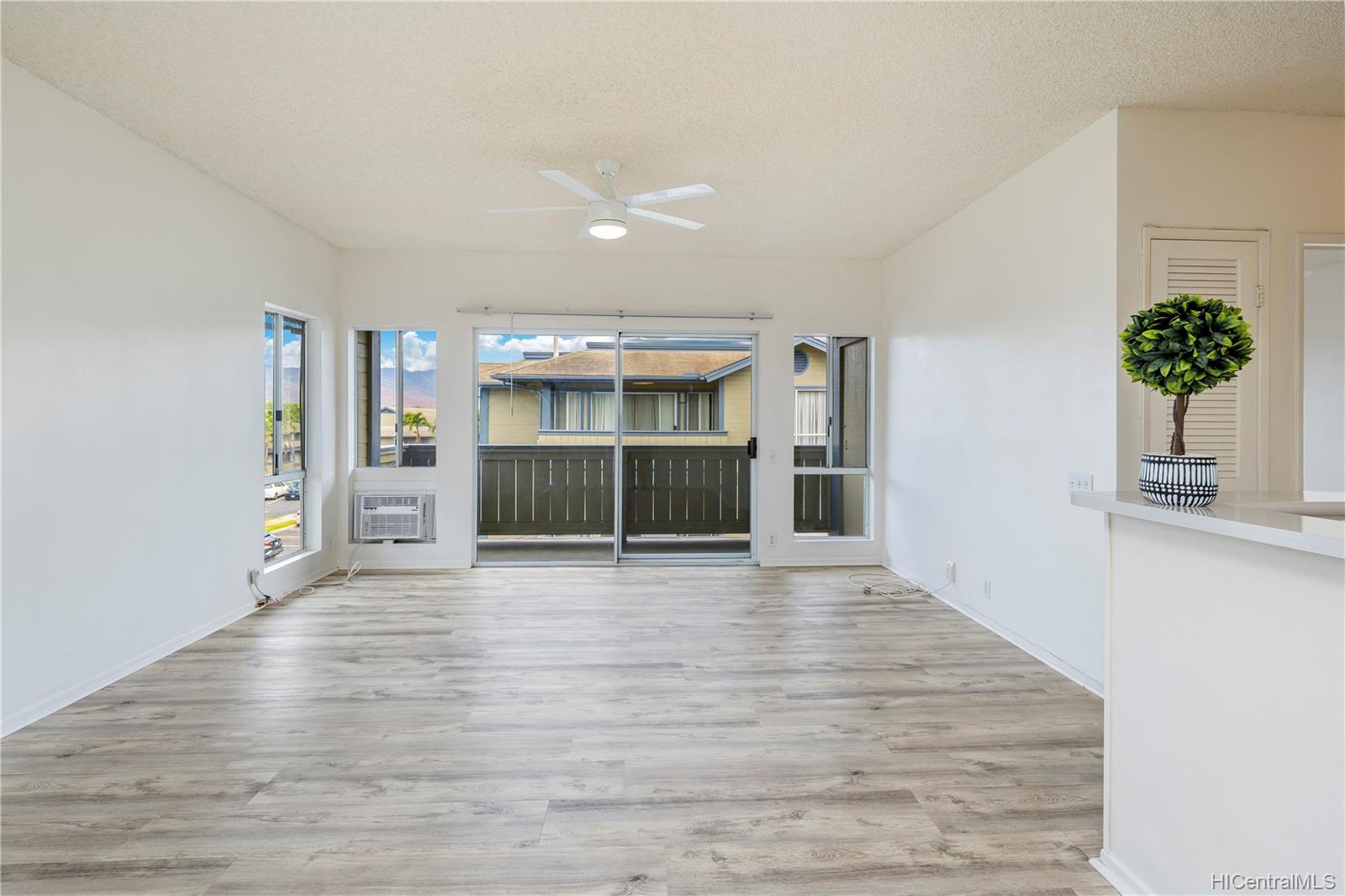 91-213 Hanapouli Circle  Unit 37I
