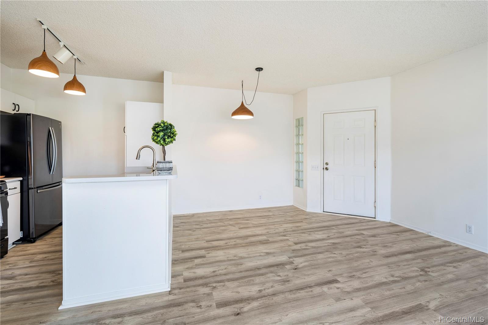 91-213 Hanapouli Circle  Unit 37I