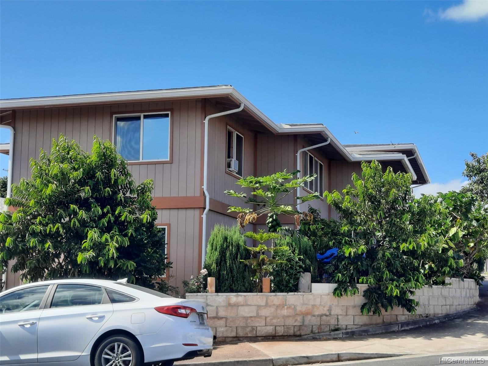 1356 kuahaka Street Pearl City HI 96782 listed 06092022