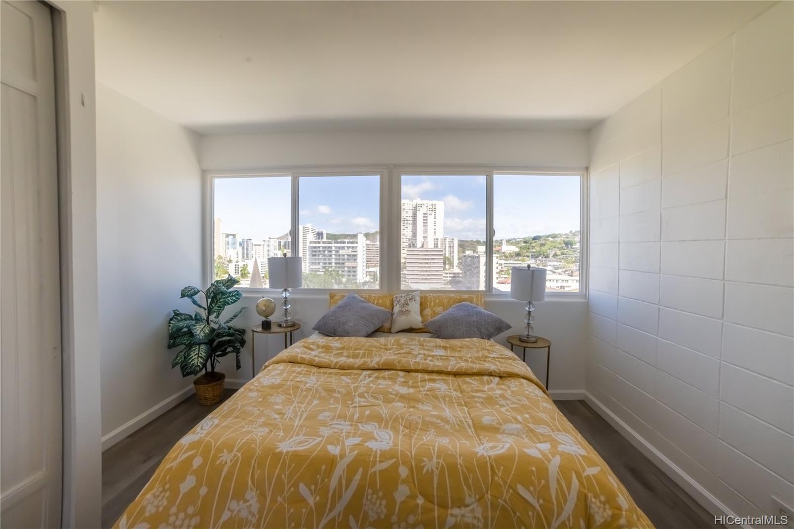 1710 Makiki Street  Unit 1005
