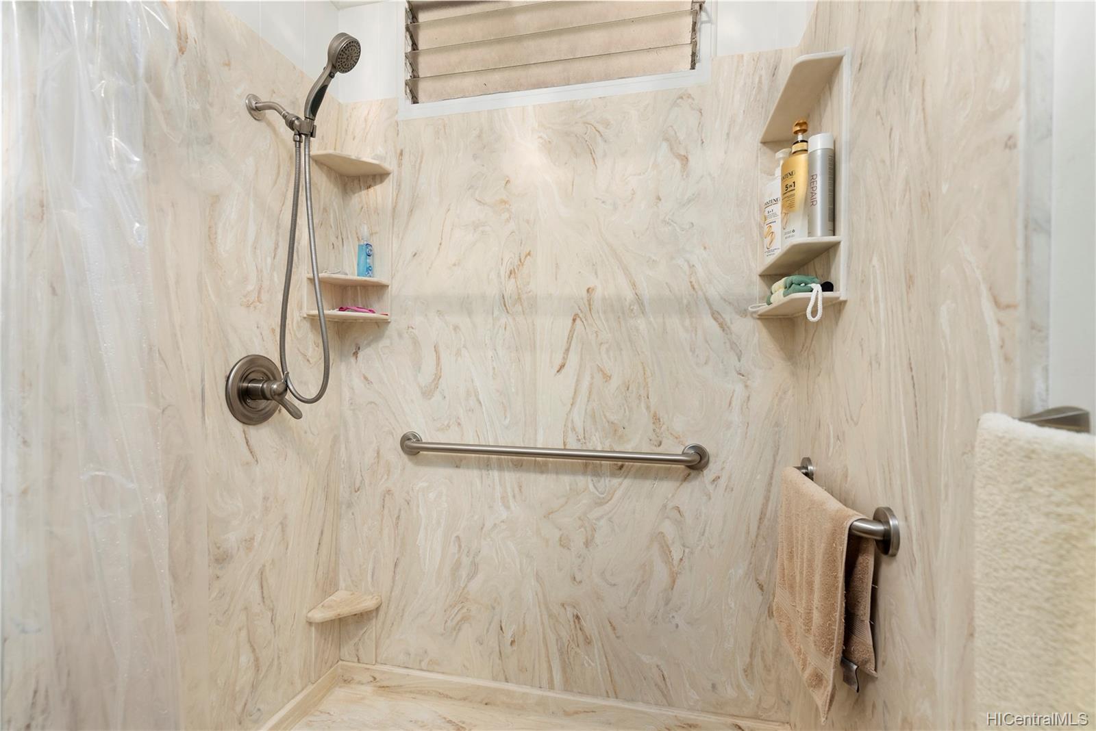 66-409 Paalaa Road  Unit B