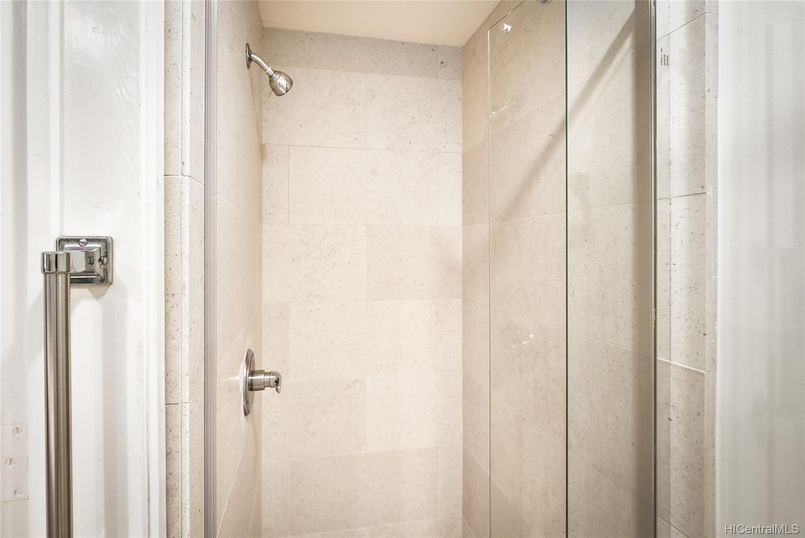 4999 Kahala Avenue  Unit 324