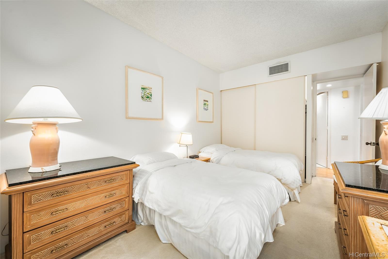 4999 Kahala Avenue  Unit 324