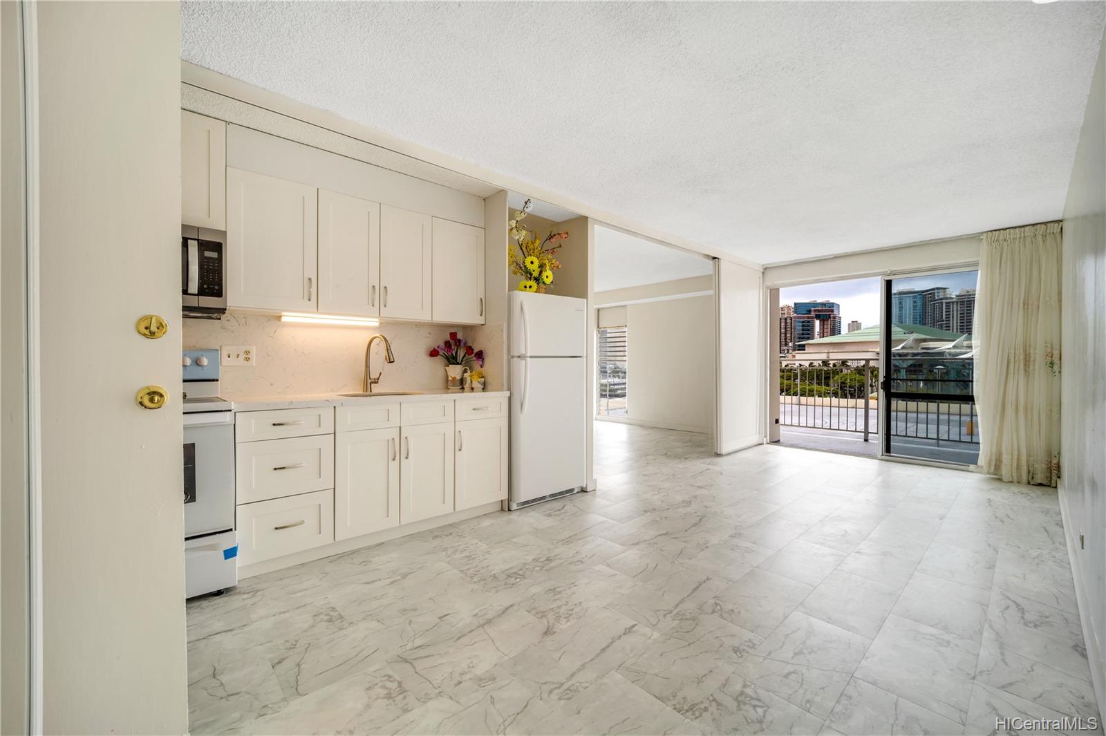 1655 Makaloa Street  Unit 812