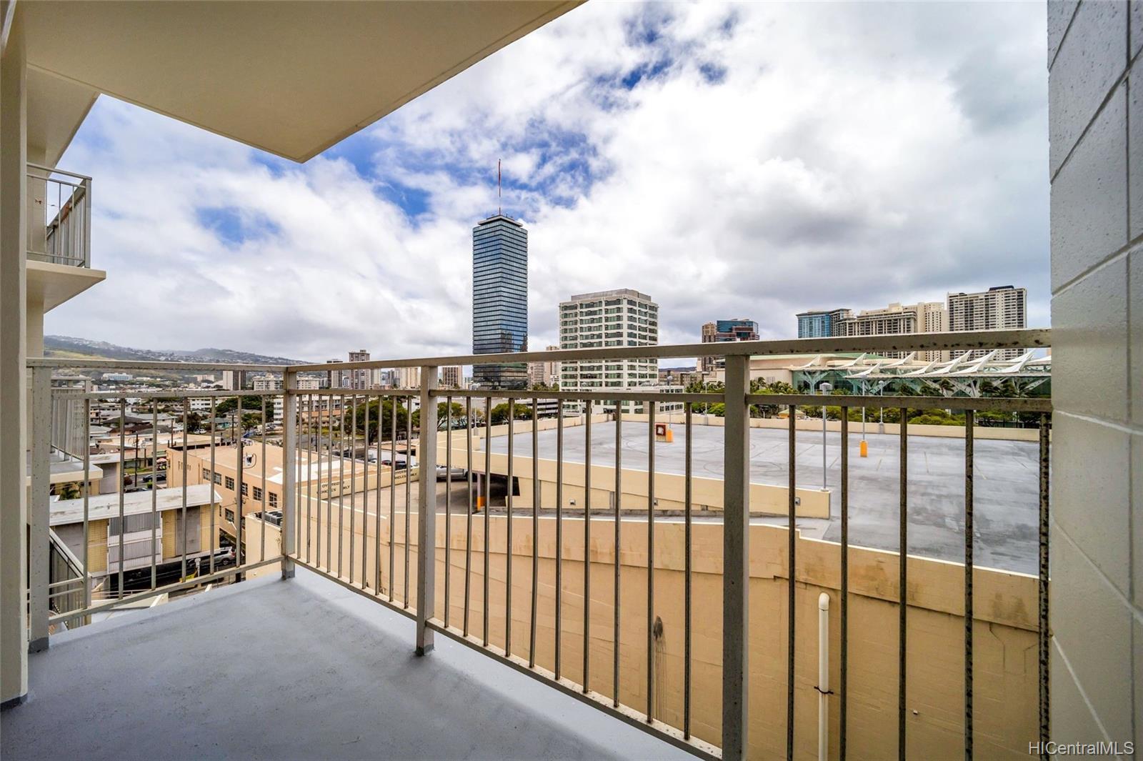 1655 Makaloa Street  Unit 812