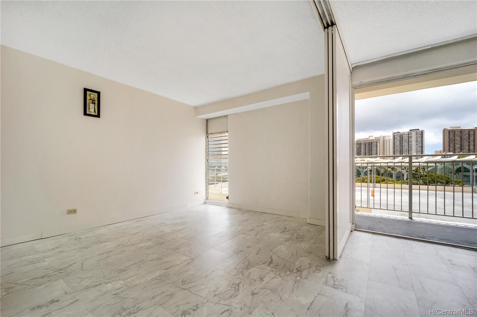 1655 Makaloa Street  Unit 812