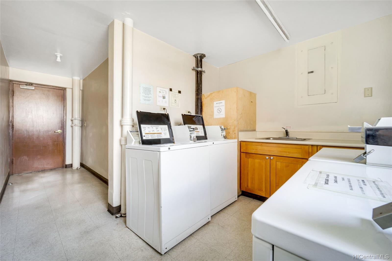 1655 Makaloa Street  Unit 812