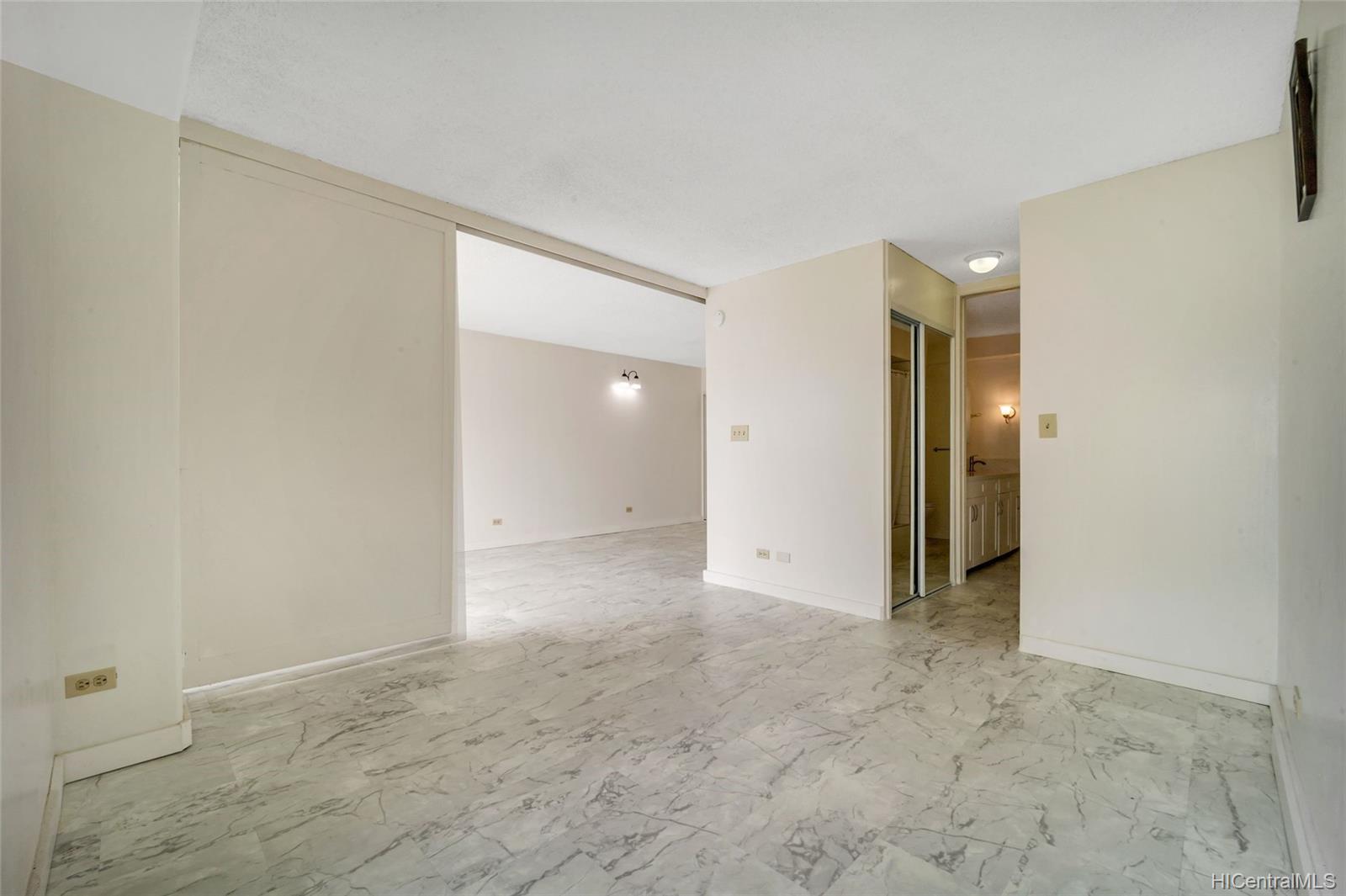 1655 Makaloa Street  Unit 812
