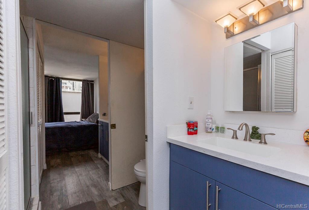 320 Liliuokalani Avenue  Unit 902