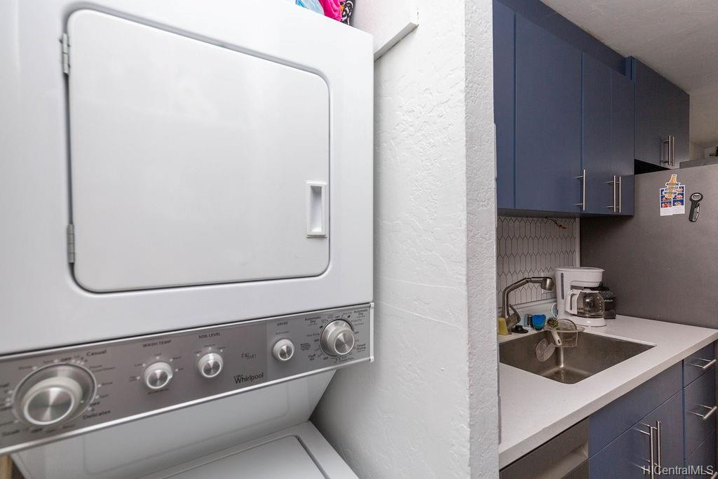 320 Liliuokalani Avenue  Unit 902