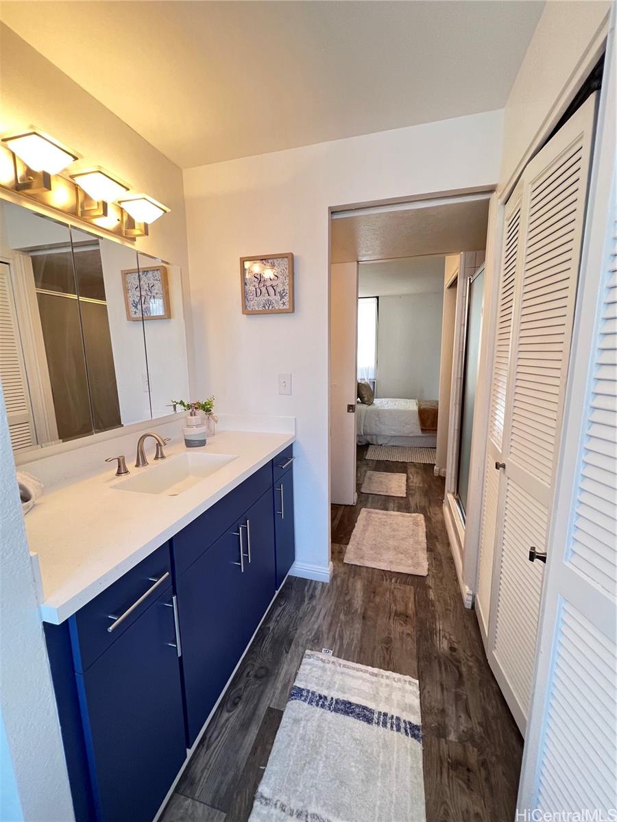 320 Liliuokalani Avenue  Unit 902