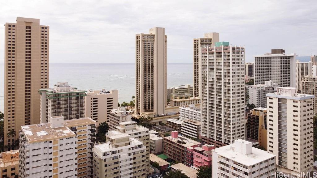 320 Liliuokalani Avenue  Unit 902