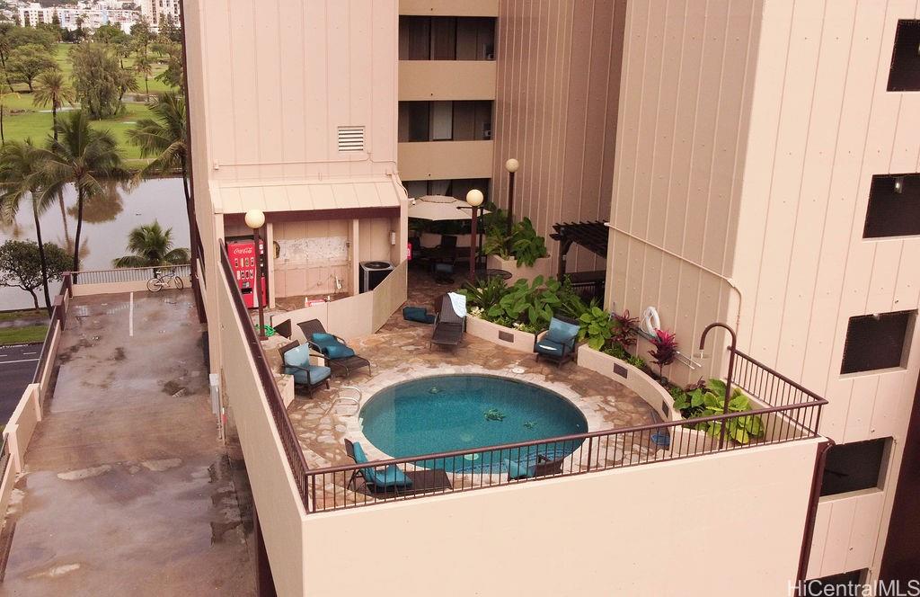 320 Liliuokalani Avenue  Unit 902