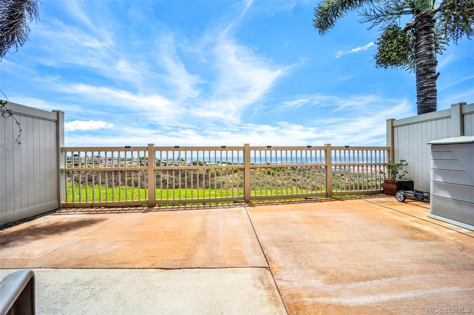 92-7127 Elele Street  Unit 203