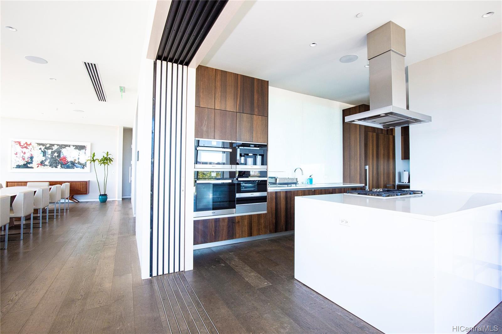 1118 Ala Moana Boulevard  Unit 4