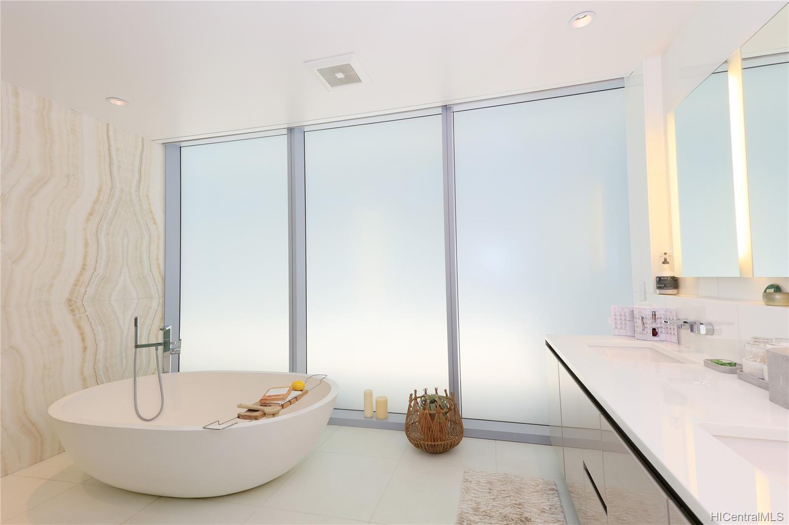 1118 Ala Moana Boulevard  Unit 4
