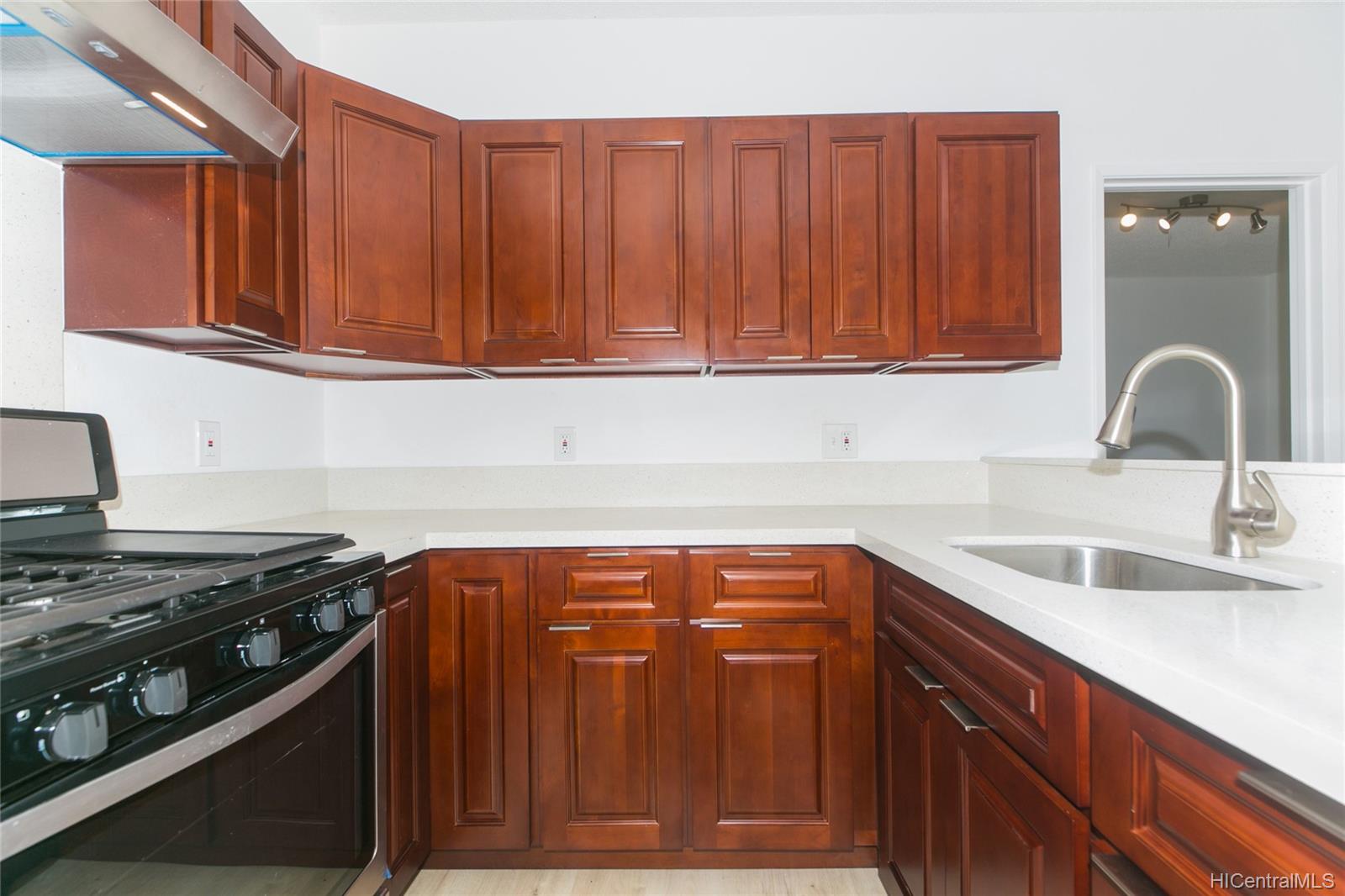 91-879 Puamaeole Street  Unit 9U