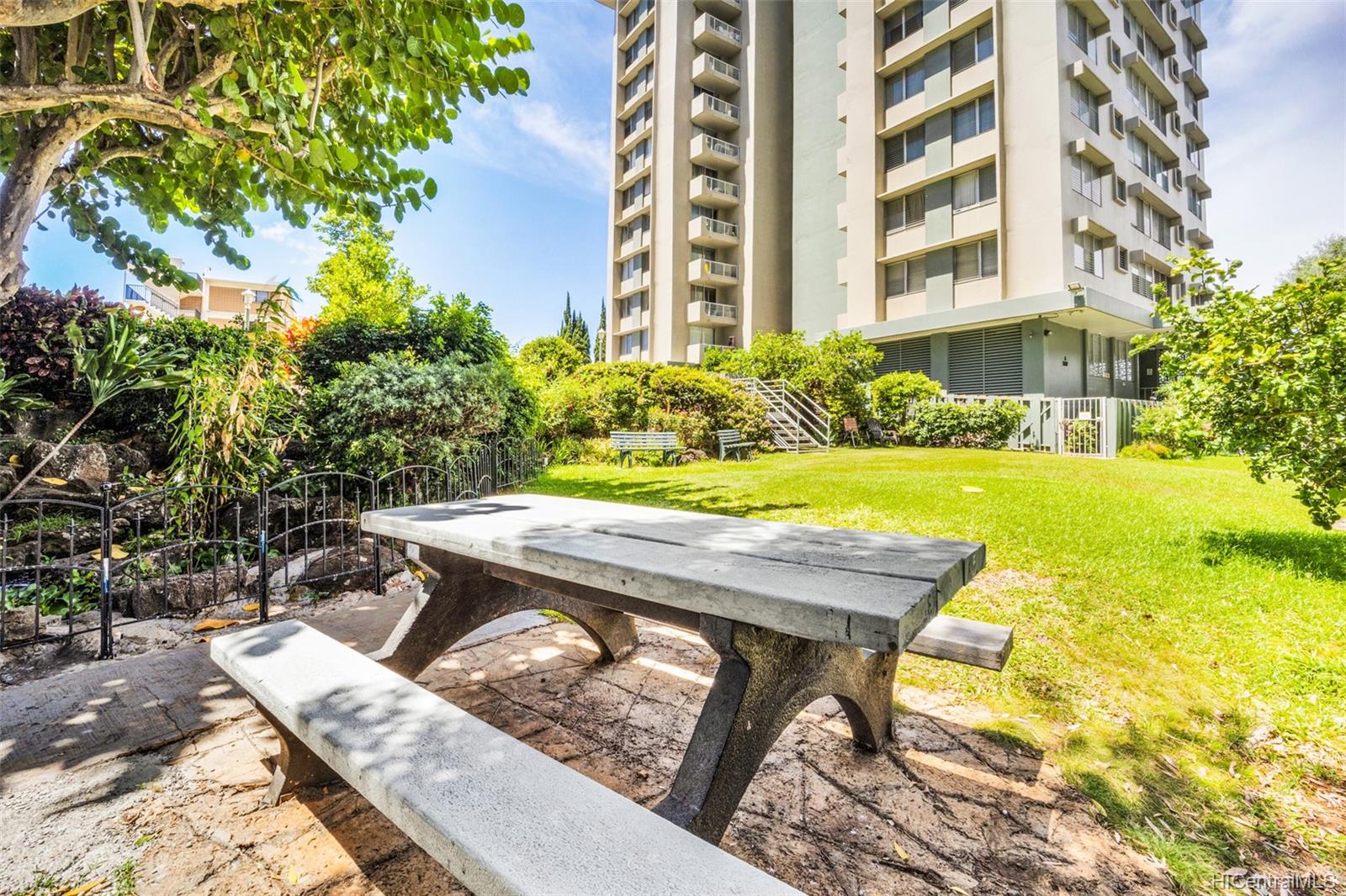 2637 Kuilei Street  Unit A53