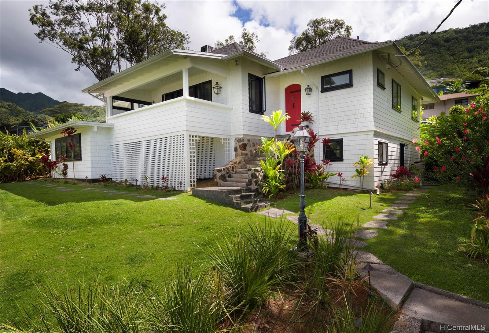 3591 Woodlawn Drive Honolulu HI 96822 listed 09302022