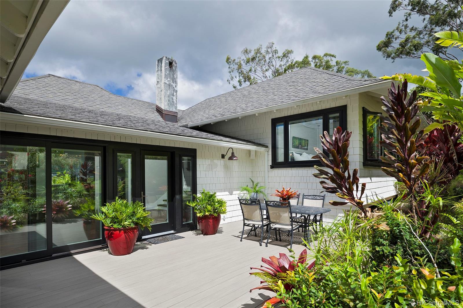 3591 Woodlawn Drive Honolulu HI 96822 listed 09302022