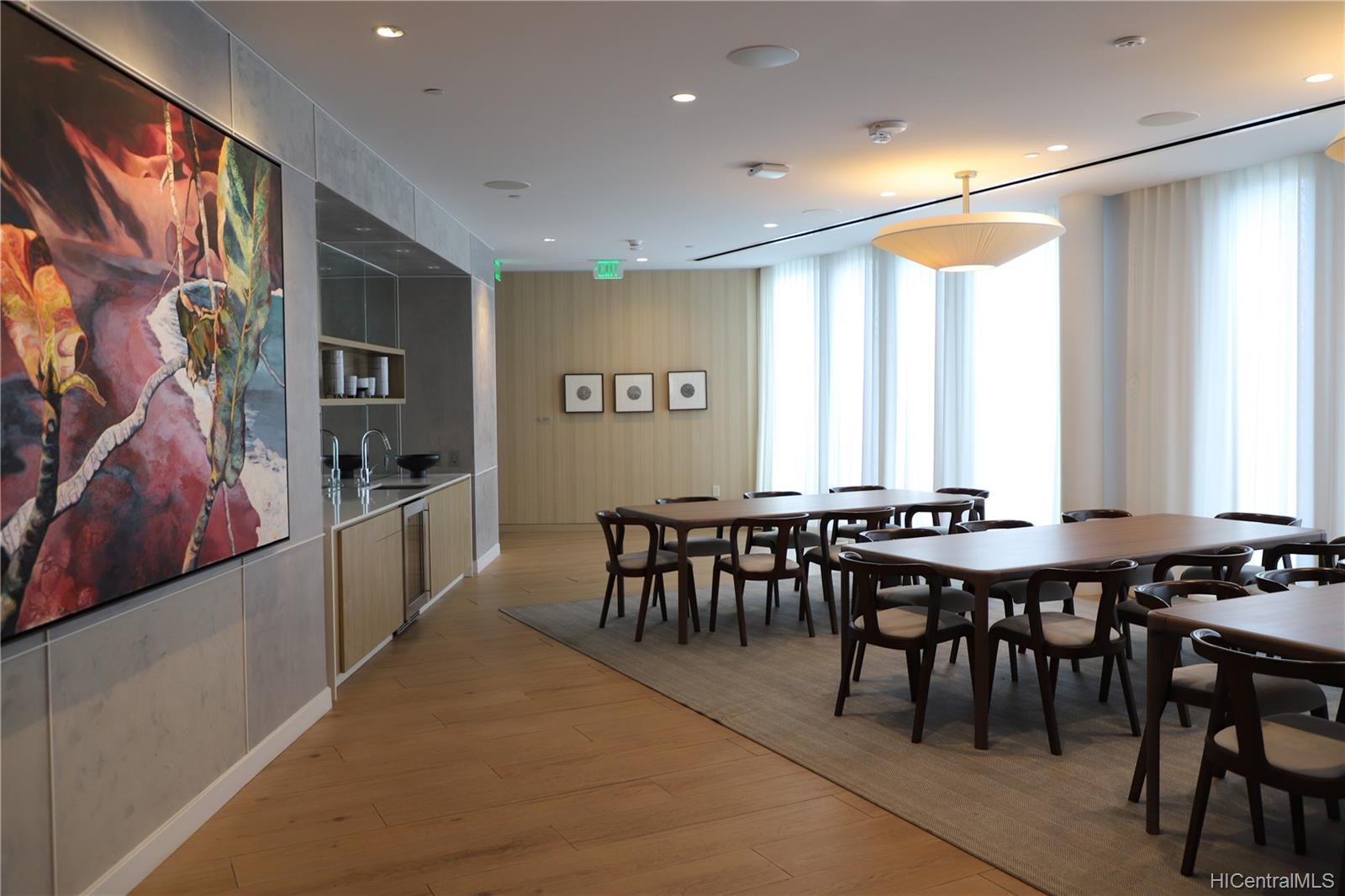 987 Queen Street  Unit 3006